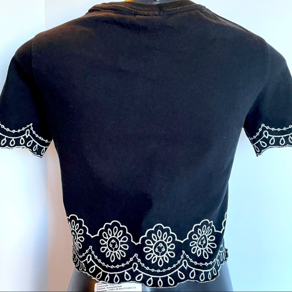 TOPSHOP Black embroidered crop top size 2 - Picture 3 of 8